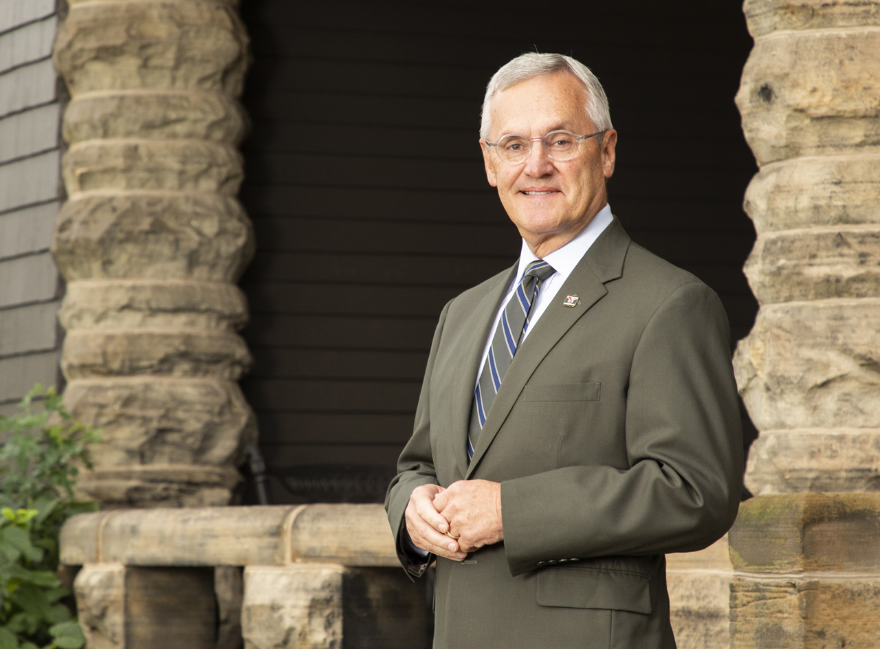 Jim-Tressel-Event-Hero